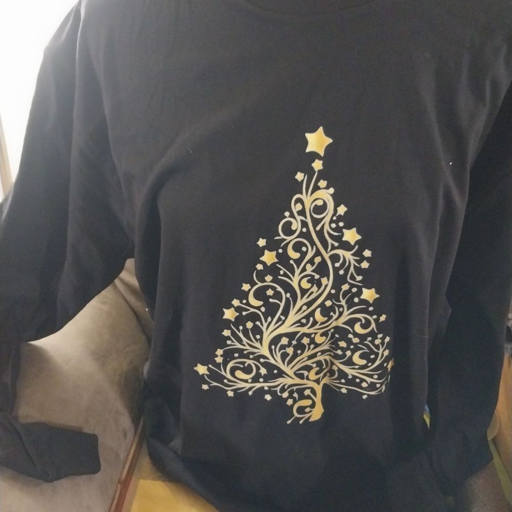 NWT Black Crew Neck T-Shirt with Festive Gold Christmas Tree Design
